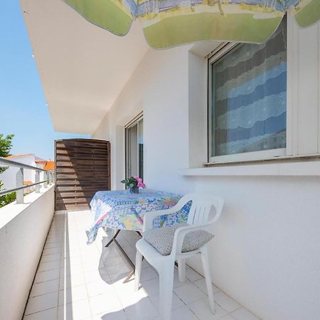 Gorgeous Apartment In Royan With Kitchen المظهر الخارجي الصورة