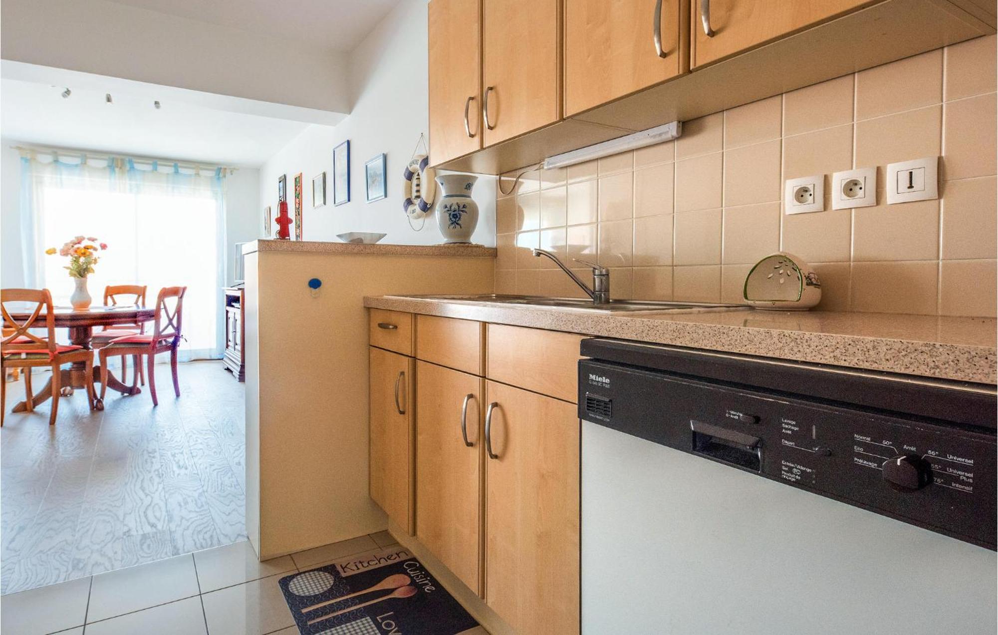 Gorgeous Apartment In Royan With Kitchen المظهر الخارجي الصورة